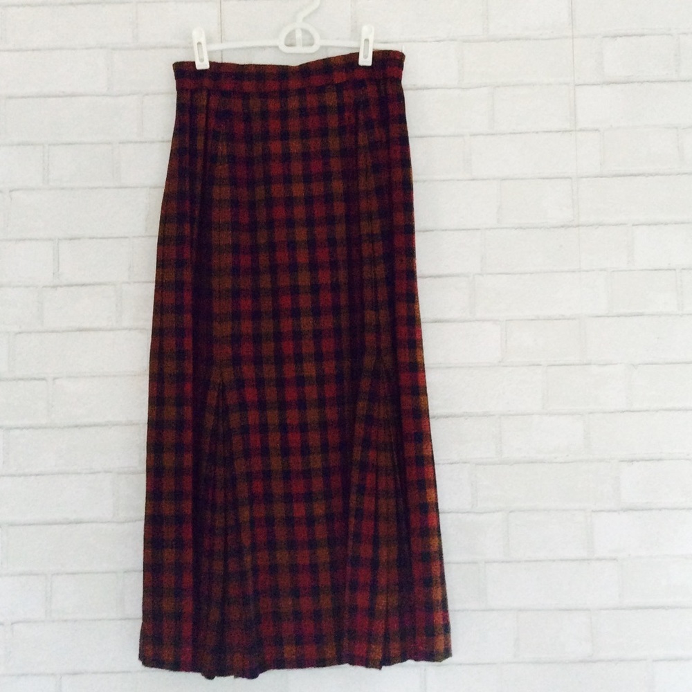 Plaid MidCalf Skirt Size 10